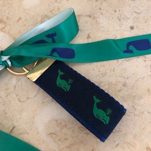 NWOT Vineyard Vines key ring